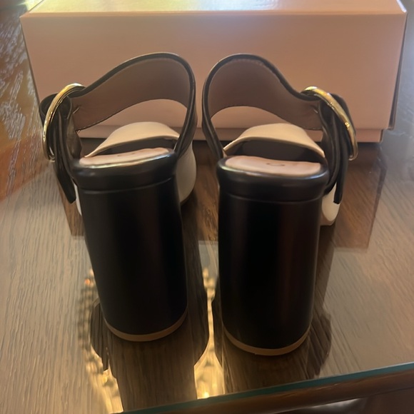 Ouigal made in Italy chunky platform heels size 38 with gold hardware - Picture 2 of 4